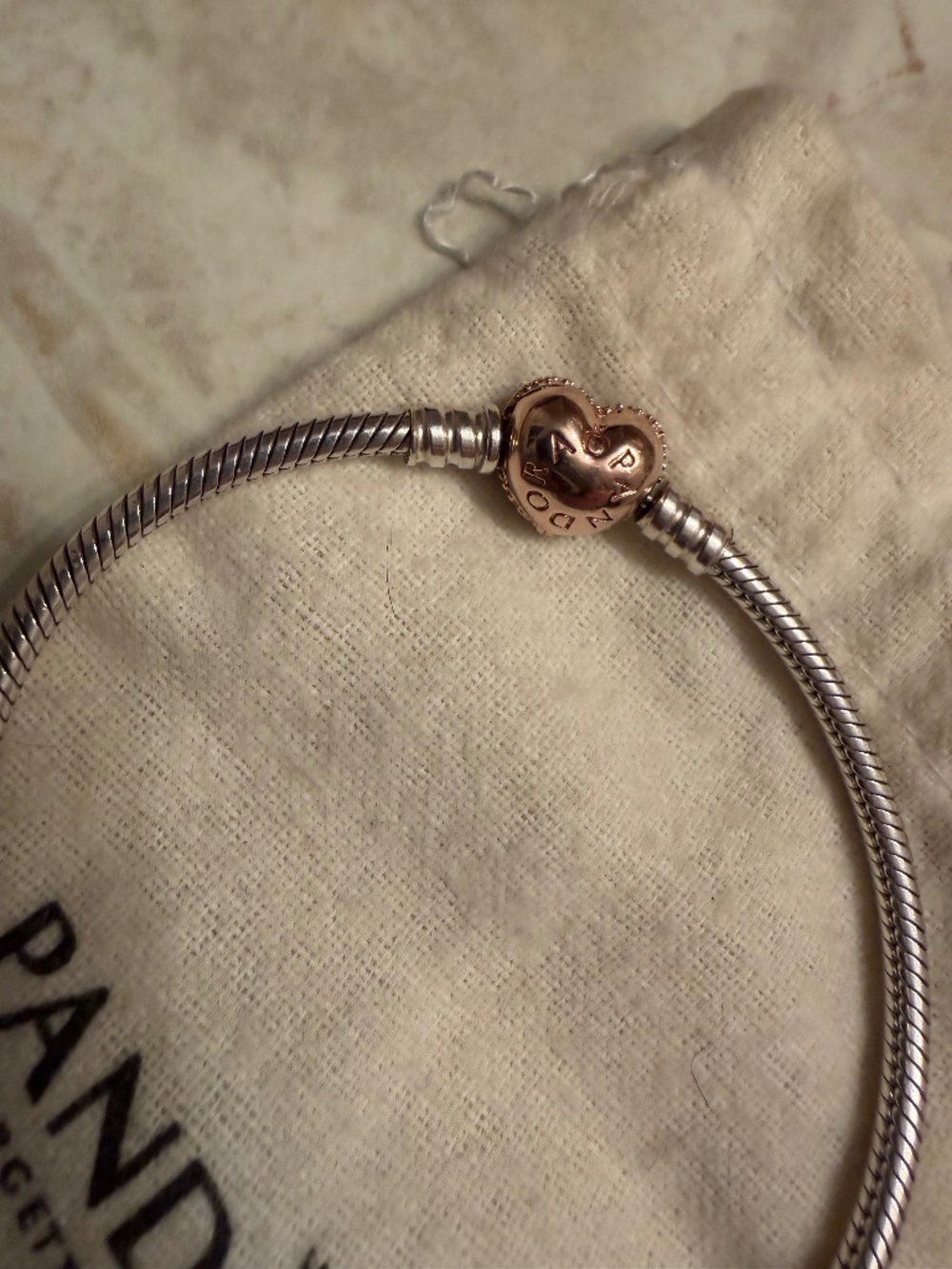 Pandora Pave Heart Clasp Snake Chain Bracelet - 925 silver and Rose gold - Picture 4 of 7